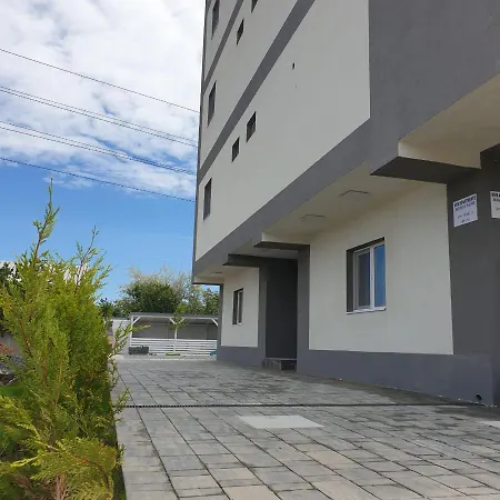 Emi Studio Apartment *