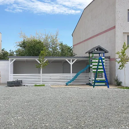 Emi Studio